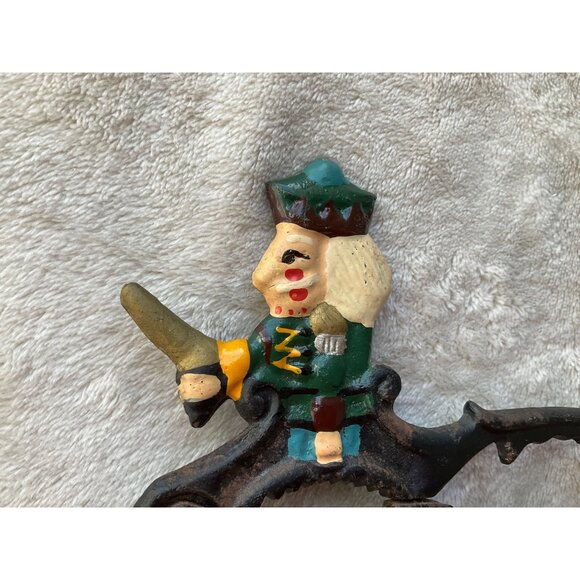 Vintage Cast Iron Figural Nutcracker Red Wooden Base Collectible Kitchen Tool - Picture 8 of 13